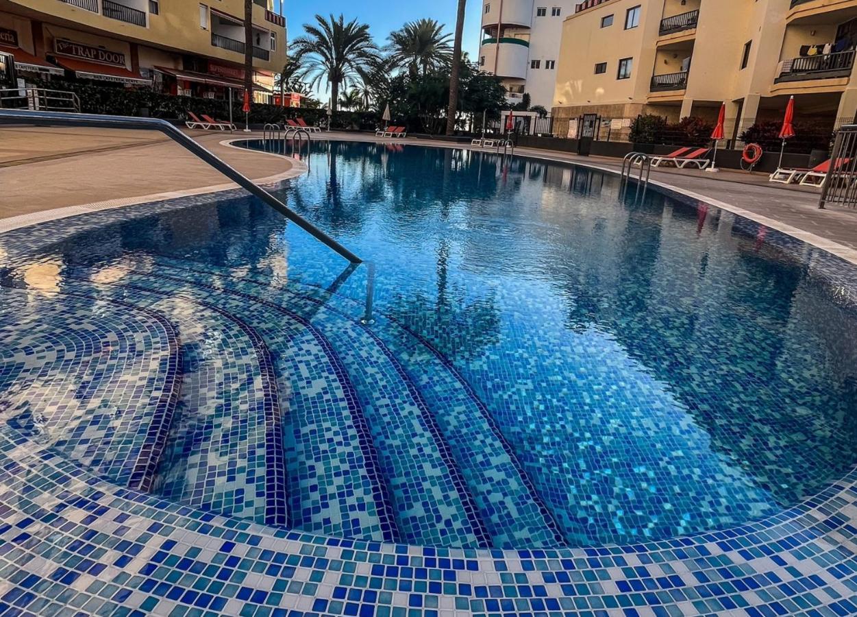 Luxory Dreamy Sunset, Seafront, Direct Access To The Promenade,wifi,pool,free Parking Apartamento