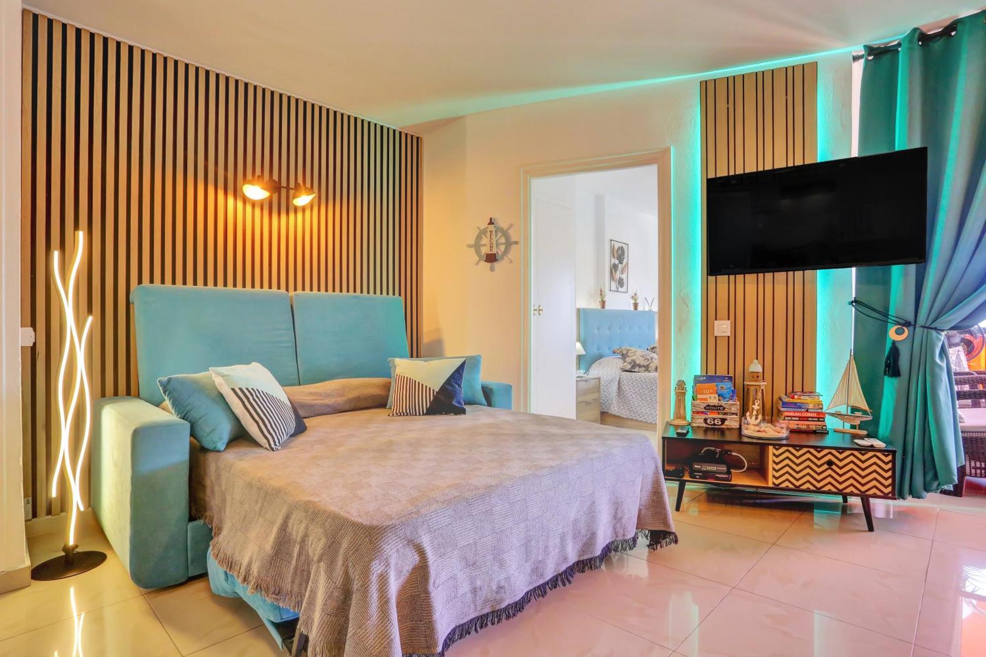 Apartamento Luxory Dreamy Sunset, Seafront, Direct Access To The Promenade,wifi,pool,free Parking Los Cristianos (Tenerife)