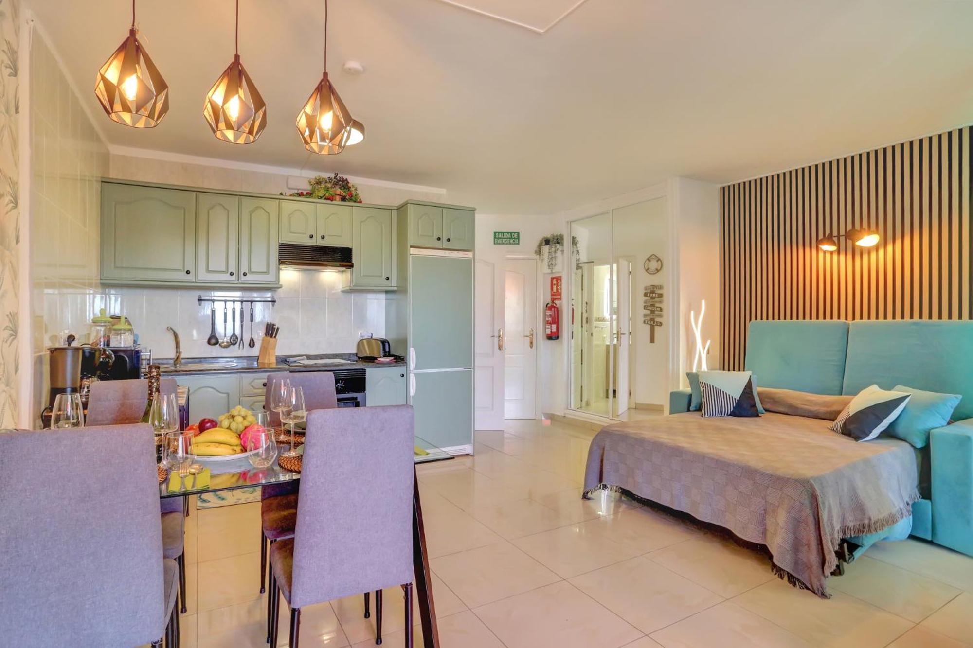 Luxory Dreamy Sunset, Seafront, Direct Access To The Promenade,wifi,pool,free Parking