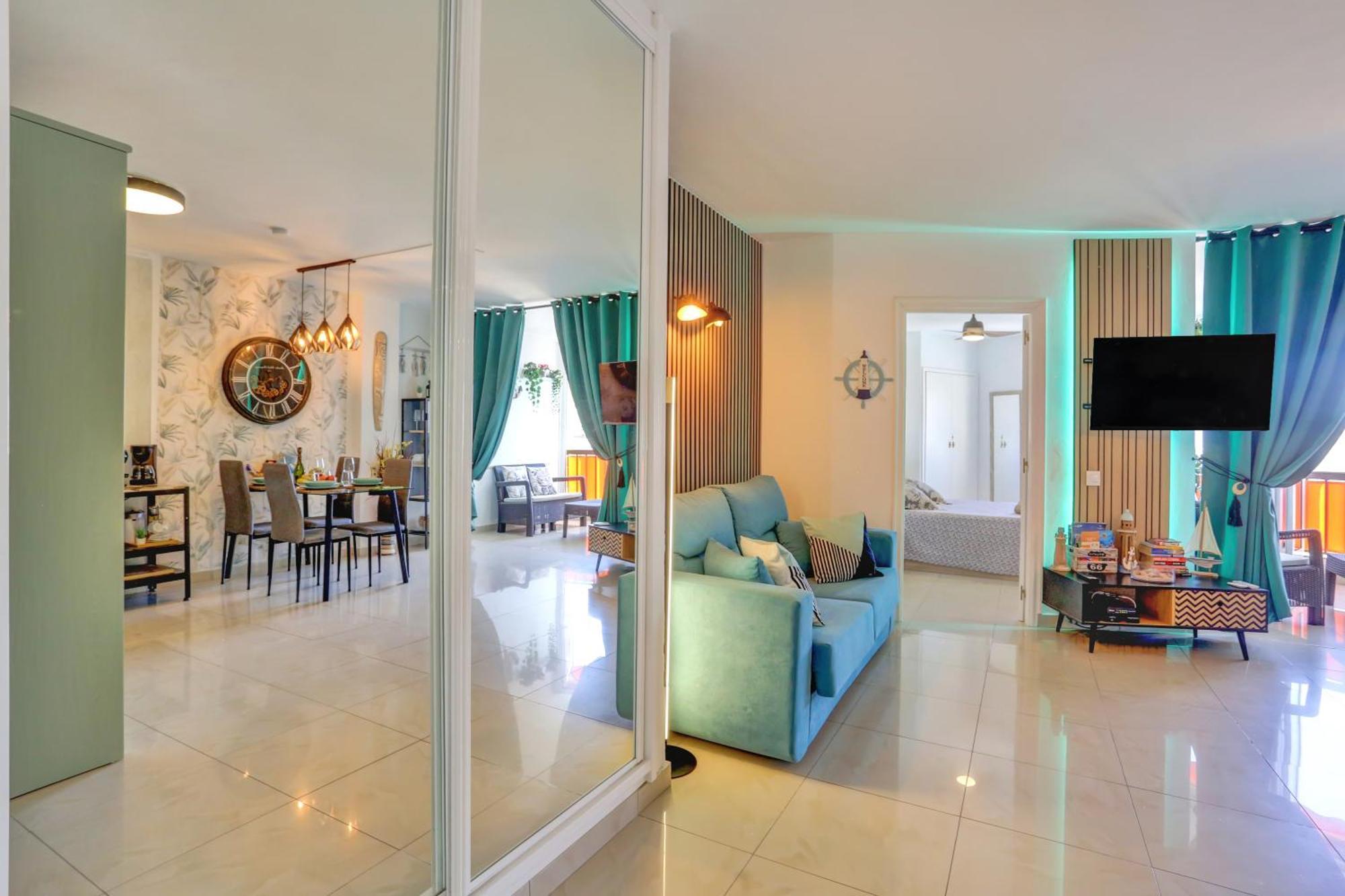 Luxory Dreamy Sunset, Seafront, Direct Access To The Promenade,wifi,pool,free Parking Apartamento Los Cristianos (Tenerife)