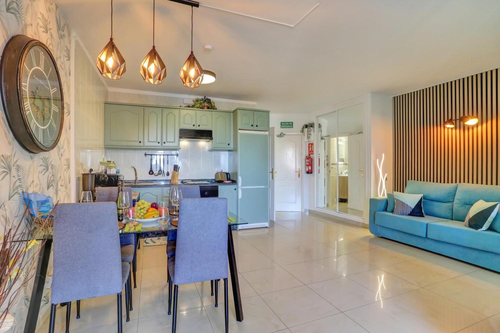 Luxory Dreamy Sunset, Seafront, Direct Access To The Promenade,wifi,pool,free Parking Apartamento Los Cristianos (Tenerife)