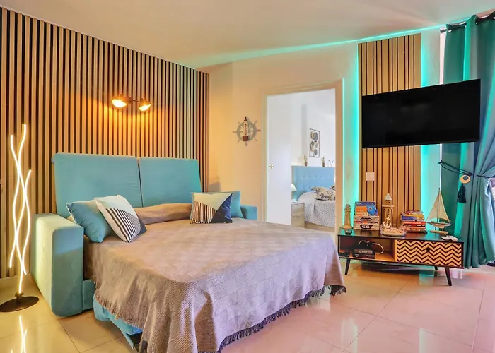 Luxory Dreamy Sunset, Seafront, Direct Access To The Promenade,Wifi,Pool,Free Parking